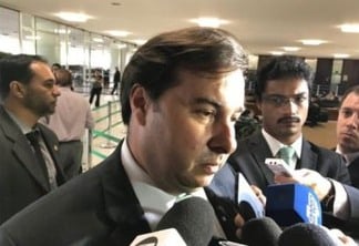 Rodrigo Maia afirma que Bolsonaro não passará do primeiro turno