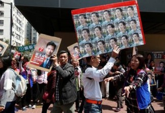 Hong Kong vai às urnas em eleição que é crucial para democratas