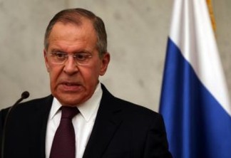 Rússia expulsa 60 diplomatas dos EUA e fecha consulado em São Petersburgo