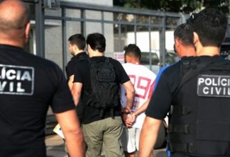Assessor de deputado é preso em operação contra tráfico de armas