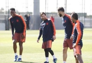 Recuperado de dores musculares, Messi treina normalmente no Barcelona