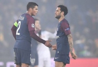 Revista francesa pede a saída de Thiago Silva e Daniel Alves do PSG