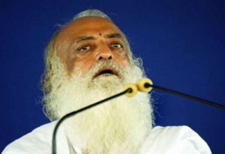 Guru é condenado à prisão perpétua por estupro de uma discípula adolescente