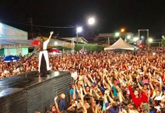 Aniversário do município de Alhandra reúne multidão no show da cantora Damares; VEJA VÍDEOS