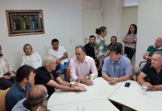 Lucélio visita Catolé do Rocha, dialoga com a população e recebe apoio de prefeito do PTB