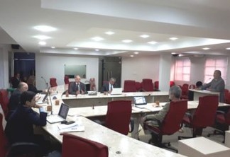 2ª Câmara do TCE decide reverter aposentadoria de professora para retorno ao trabalho em João Pessoa