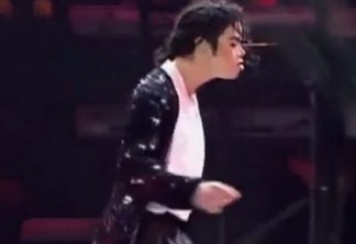 VEJA VÍDEO: sapatos de Michael Jackson usados para fazer primeiro 'moonwalk' vão a leilão