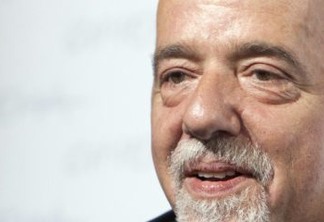“HISTÓRIA DO TRIPLEX É MAL CONTADA”, dispara Paulo Coelho