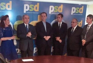 Em Brasília, senador Raimundo Lira assina filiação ao PSD