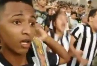 VEJA VÍDEO: Vascaíno comemora título antes do tempo e fica perplexo com gol do Botafogo