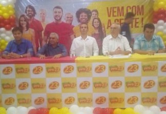 Dr. Érico Djan assina ficha de filiação e  lança pré-candidatura a deputado pelo PPS, em Patos