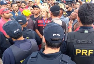 Motoristas denunciam 'pressão' da PRF para encerrar protesto na Gauchinha