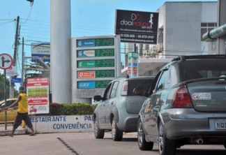 Grupo rende vigia e assalta posto de combustível em João Pessoa