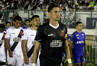 Fora da Libertadores, vascaínos sugerem mudança no time titular; veja