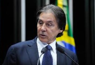 Eunício cobra demissão de Parente e nova política na Petrobras