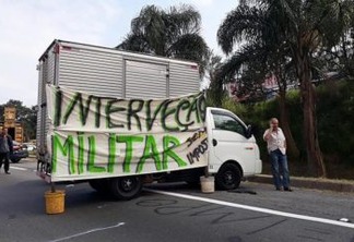 DE CARONA NA GREVE: Empresários, políticos e militares aproveitam greve de caminhoneiros para se promover