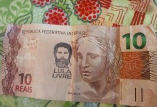 Cliente diz ter sido xingada ao pagar restaurante com nota ‘Lula livre’