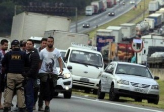 Ainda sem acordo, caminhoneiros iniciam 8º dia de greve na Paraíba