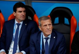 Técnico uruguaio alivia Suárez: 'Já vimos Messi, Pelé e Maradona em maus dias'