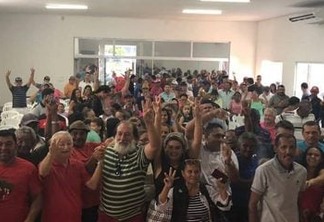 Frei Anastácio recebe apoio à reeleição, em encontro com 400 lideranças no Sertão