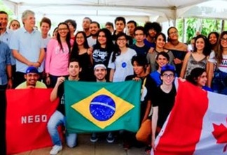 VEJA A LISTA: Governador Ricardo Coutinho divulga nomes dos estudantes selecionados para o Gira Mundo 2018 - OUÇA
