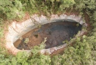 SUSTO: empresa descobre cratera de 45 metros de profundidade