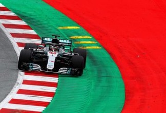 Com Hamilton à frente, Mercedes faz dobradinha no primeiro treino na Áustria