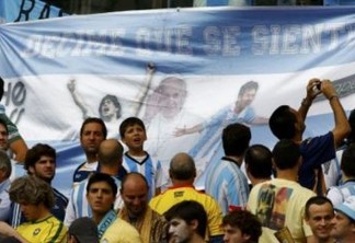 Torcedores argentinos provocam o Brasil em nova música para a Copa; VEJA VÍDEO!