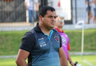 Leston Júnior deixa o comando técnico do Botafogo-PB