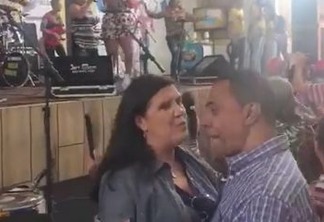 VEJA VÍDEO: Lígia Feliciano dança forró coladinha com Damião no 'Parque do Povo'