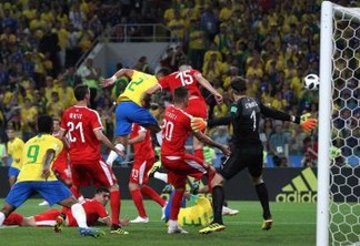 De cabeça, Thiago Silva amplia para o Brasil e faz 2 a 0