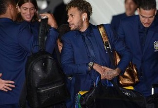CHORA NO ACESSÓRIO! Mala de mão de Neymar custa R$ 17.900