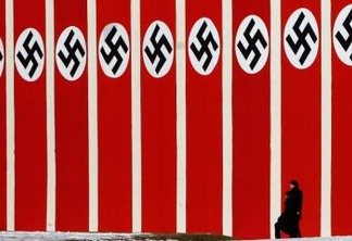 Entenda Como a suástica virou a marca do nazismo