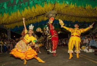 ARRAIÁ DO LITORAL : Abertura dos festejos juninos em Cabedelo reúne centenas de pessoas