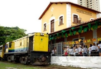 Locomotiva do Forró faz viagem para alunos da rede pública