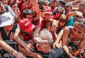 Objetivo do PT era explorar 'Lula Livre' para garantir material para campanha