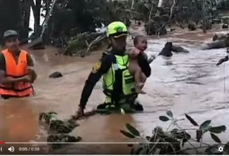 VEJA VÍDEO: Bebê sobrevive quatro dias sem comer em cima de árvore após rompimento de represa