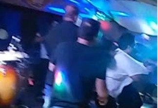 VEJA VÍDEO: festa termina em briga em bar na orla de João Pessoa