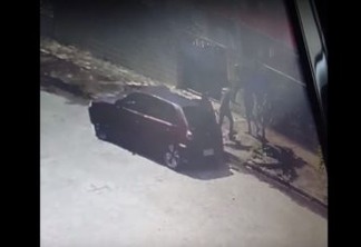VEJA VÍDEO: Bandidos simulam problema no carro, vigiam casa e roubam empresário em bairro nobre de JP