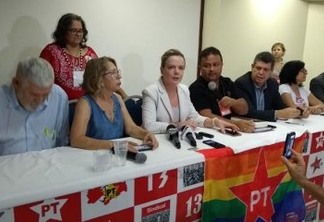 UM GIRASSOL NO JARDIM DO LULA: 'Queremos muito ter o governador Ricardo na campanha de Lula', diz Gleisi Hoffmann