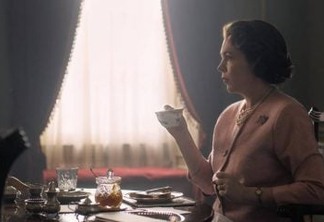 Netflix divulga imagem de Olivia Colman como Elizabeth II em The Crown