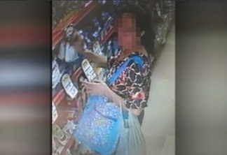 Câmera flagra momento em que mulher furta produtos em supermercado - VEJA VÍDEO