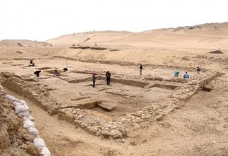 BEBEDEIRA SANTA: fábrica de cerveja de 4,5 mil anos é encontrada no Egito