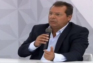 'Nenhum dos pré-candidatos que se apresenta tem um bom discurso econômico', Pedro Sabino comenta efeitos da política na economia nacional