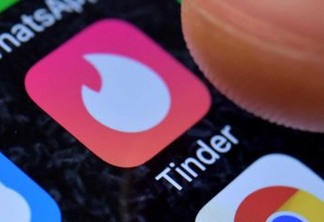 PERFIL 'FAKE': Mulher que teve telefone e fotos vazadas no Tinder será indenizada em R$ 5 mil por danos morais