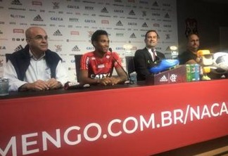 Vitinho é apresentado no Flamengo: 'Era um sonho. Não imaginava que seria tão rápido'