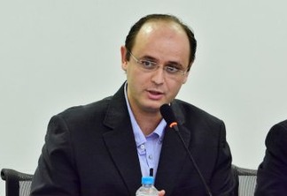 Após mobilização, MEC garante que pagamento de bolsas da Capes não será suspenso