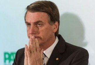 Bolsonaro tem sonda retirada e começará a se alimentar por via oral