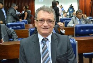 Juíza federal indefere pedido e mantém o deputado Galego de Souza inelegível