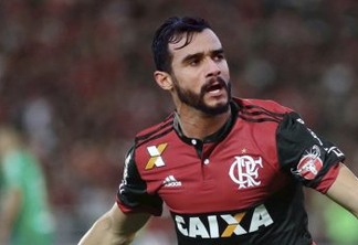 Em enquete, torcida do Flamengo pede Henrique Dourado como titular